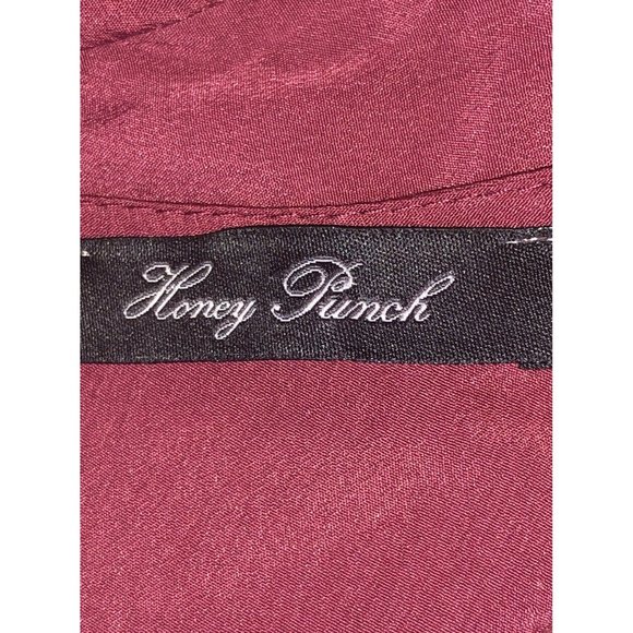 Honey Bunch ~ Long Sleeve Romper~ Burgundy Open Back  ~ Size Large ~ Very Cute! - Picture 7 of 8